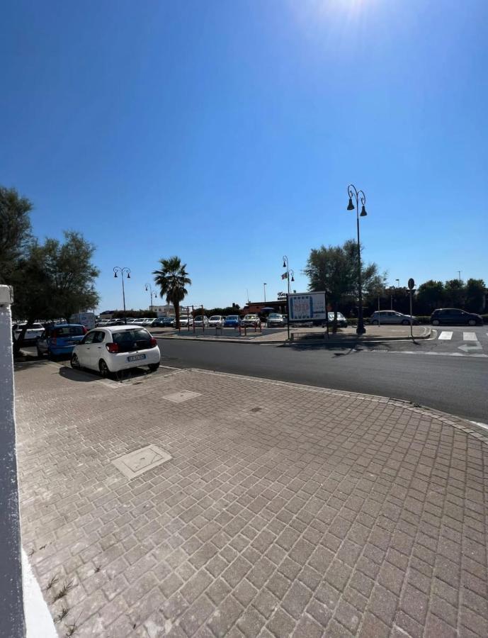 Villa Pisola Fiumicino Airport - Seafront Buitenkant foto