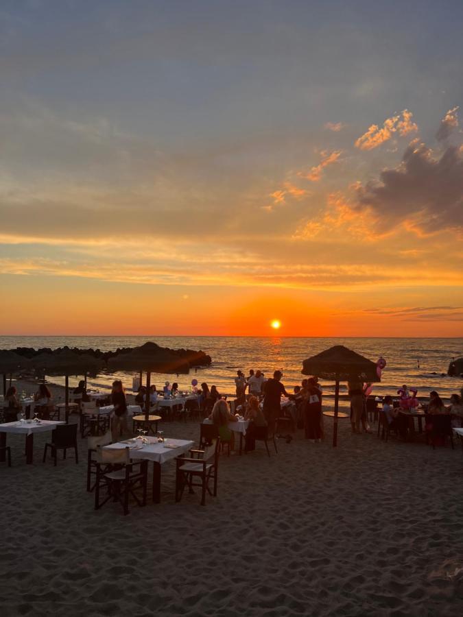 Villa Pisola Fiumicino Airport - Seafront Buitenkant foto